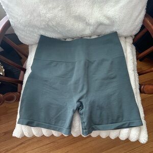 Alphalete Amplify Shorts